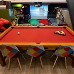 Capsule Luna Park - Jacuzzi - Sauna - Jeux&arcades - Billard - Netflix&home Cinéma -