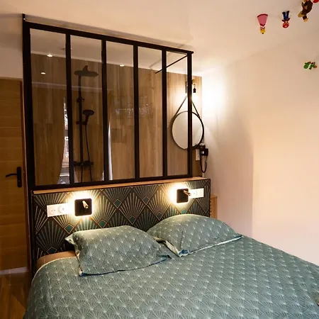 Apartment Capsule Luna Park - Jacuzzi - Sauna - Jeux & Arcades - Billard - Netflix & Cinema - Valenciennes