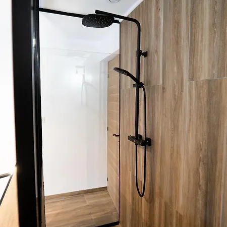 Apartment Capsule Luna Park - Jacuzzi - Sauna - Jeux & Arcades - Billard - Netflix & Cinema - Valenciennes