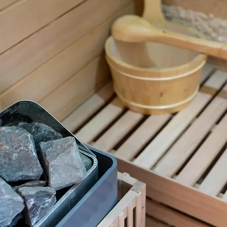 Capsule Luna Park - Jacuzzi - Sauna - Jeux & Arcades - Billard - Netflix & Cinema -