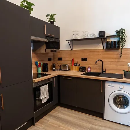 Appartement Capsule Luna Park - Sauna - Jeux D'arcade - Jacuzzi - Billard - Netflix Valenciennes