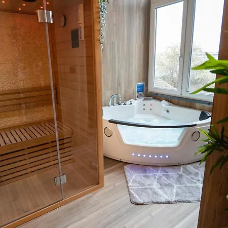 Apartment Capsule Luna Park - Jacuzzi - Sauna - Jeux & Arcades - Billard - Netflix & Cinema - Valenciennes