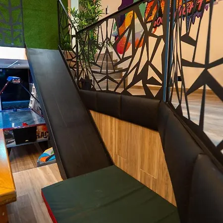 Διαμέρισμα Capsule Luna Park - Jacuzzi - Sauna - Jeux & Arcades - Billard - Netflix & Cinema - Βαλενσιέν