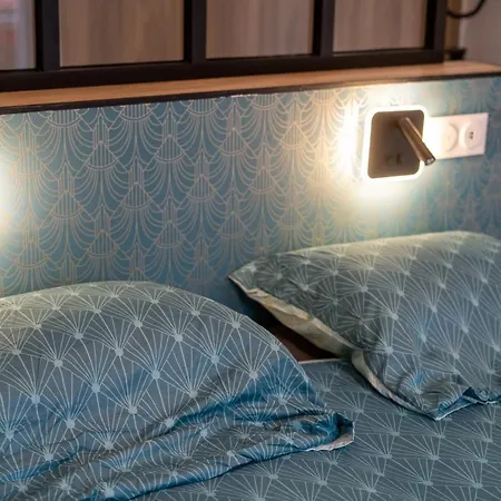 Apartment Capsule Luna Park - Jacuzzi - Sauna - Jeux & Arcades - Billard - Netflix & Cinema - Valenciennes