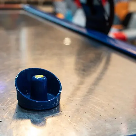 Capsule Luna Park - Jacuzzi - Sauna - Jeux & Arcades - Billard - Netflix & Cinema - Apartment