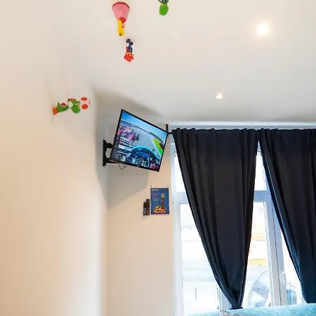 Apartment Capsule Luna Park - Jacuzzi - Sauna - Jeux & Arcades - Billard - Netflix & Cinema - Valenciennes