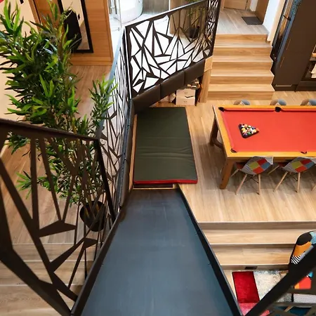 Capsule Luna Park - Jacuzzi - Sauna - Jeux & Arcades - Billard - Netflix & Cinema - Apartment Valenciennes