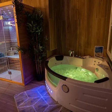 Διαμέρισμα Capsule Luna Park - Jacuzzi - Sauna - Jeux & Arcades - Billard - Netflix & Cinema -