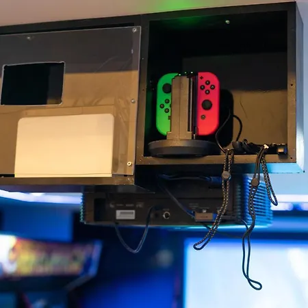 Capsule Luna Park - Jacuzzi - Sauna - Jeux & Arcades - Billard - Netflix & Cinema - Διαμέρισμα *